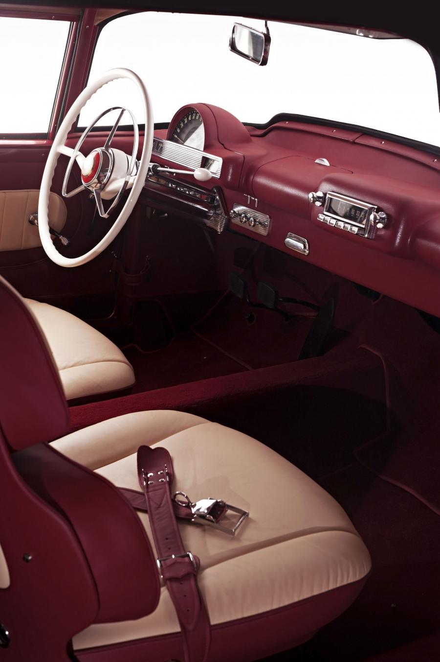 Интерьер Hudson Italia Coupe 1954 года  (фото 22 из 37)